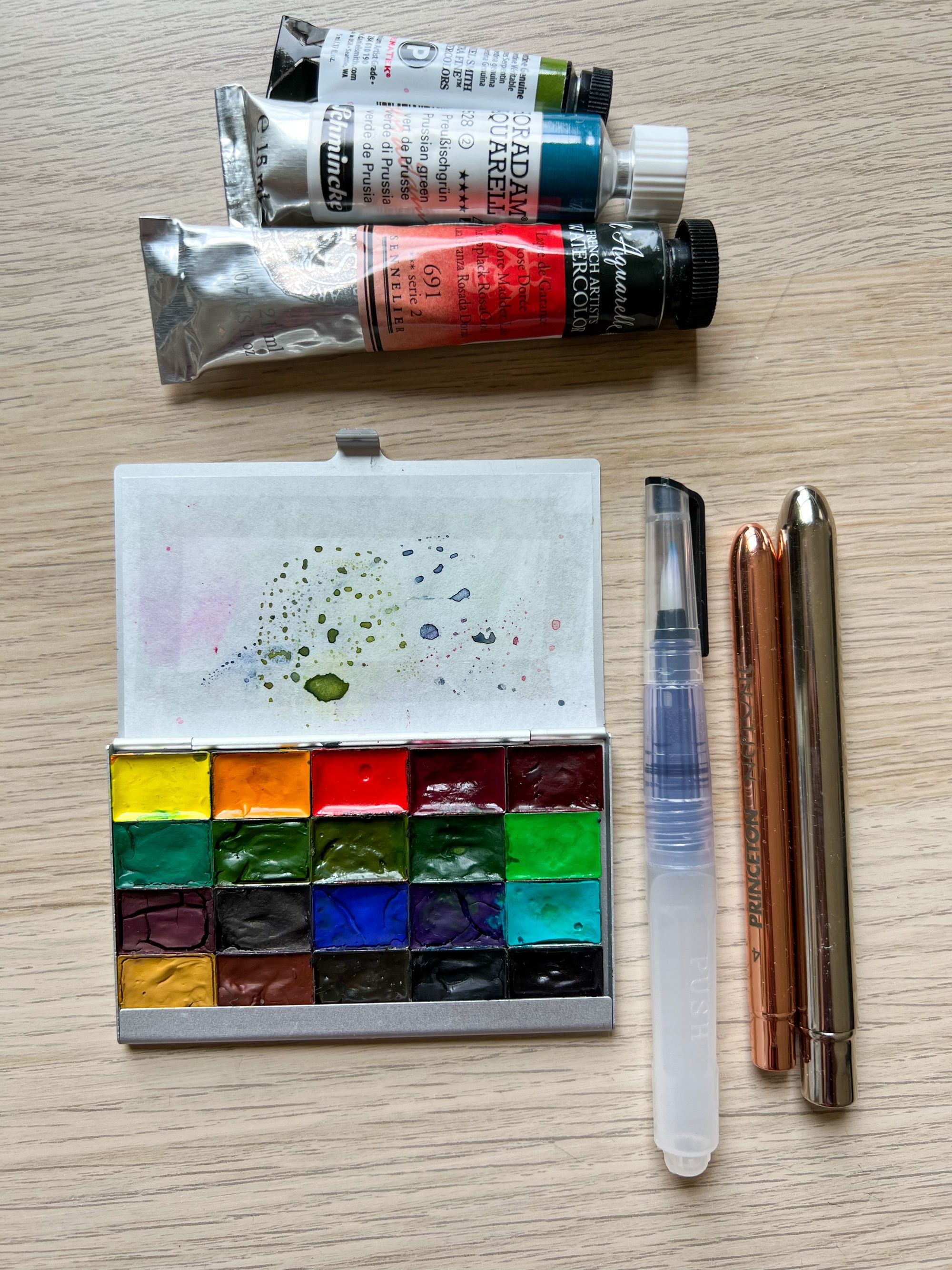 Make your own DIY mini paint palette - Think.Make.Share.